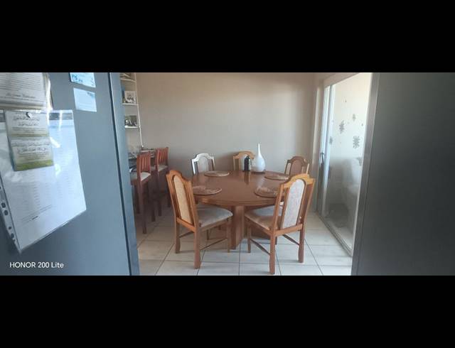 2 BEDROOM APARTMENT FOR SALE IN MARGATE BEACH